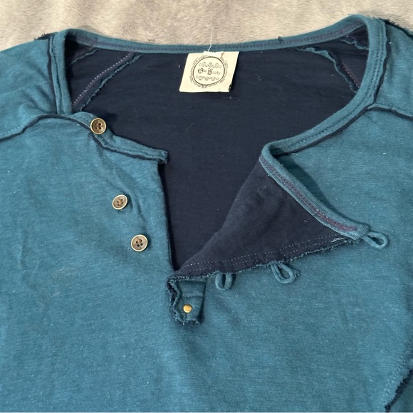 OM Booty Men’s Long Sleeved Shirt - like new - Picture 8 of 11